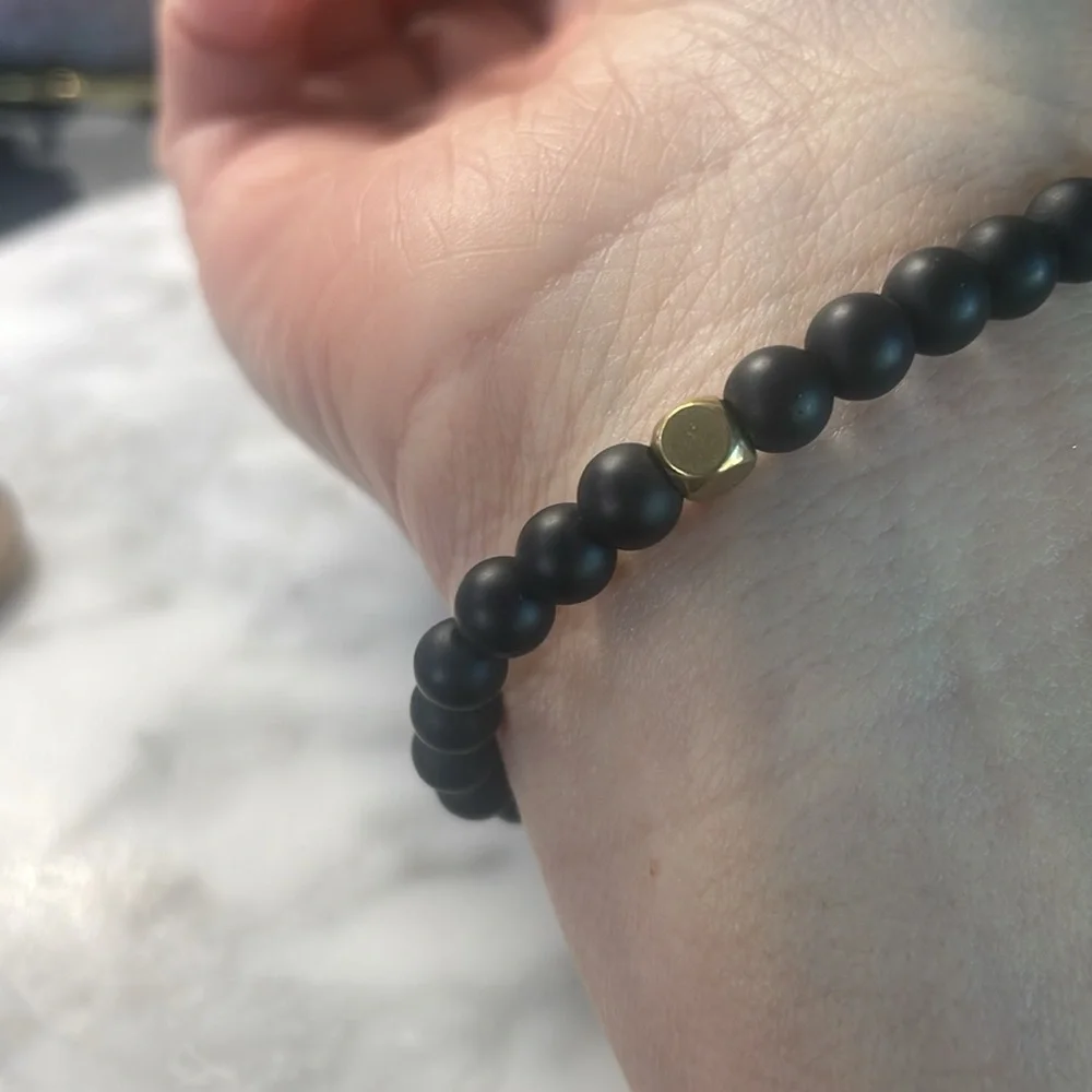 Black onyx & tigers eye bracelet size 7”